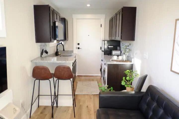 Hip Container Apt - 5 Min Walk To Tiaa Bank ジャクソンビル エクステリア 写真